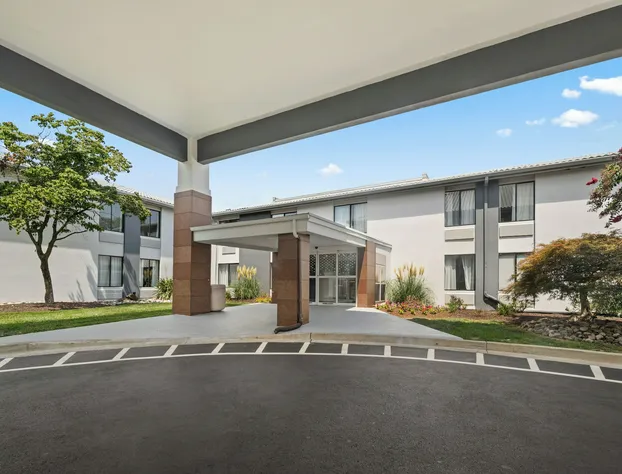 Spark by Hilton Waldorf hotel detail image 1