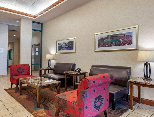 Clarion Suites At The Alliant Energy Center hotel detail image 3