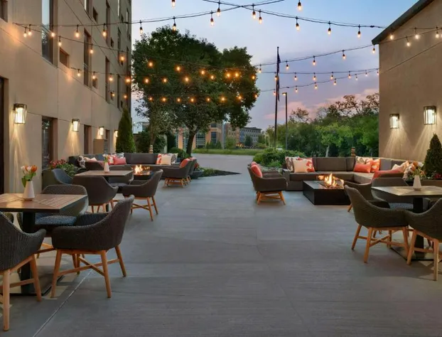 Madison Marriott South hotel detail image 4