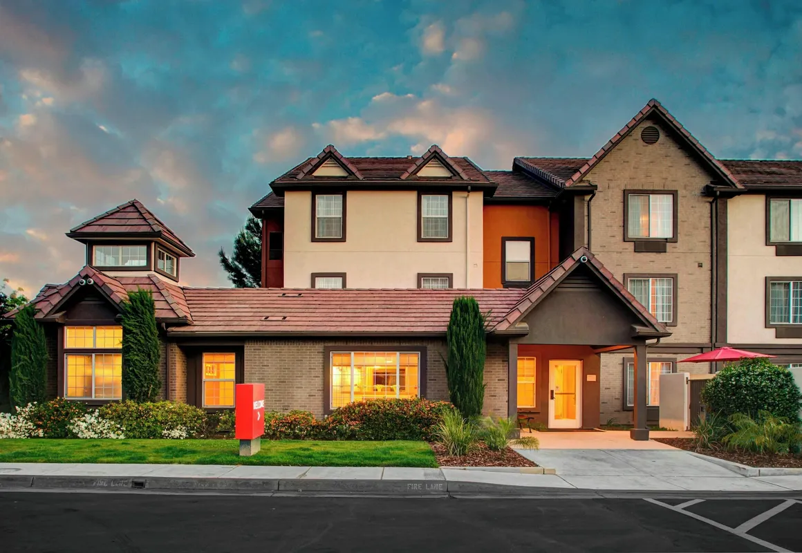 TownePlace Suites by Marriott Fresno hotel hero