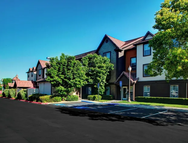 TownePlace Suites by Marriott Fresno hotel detail image 1