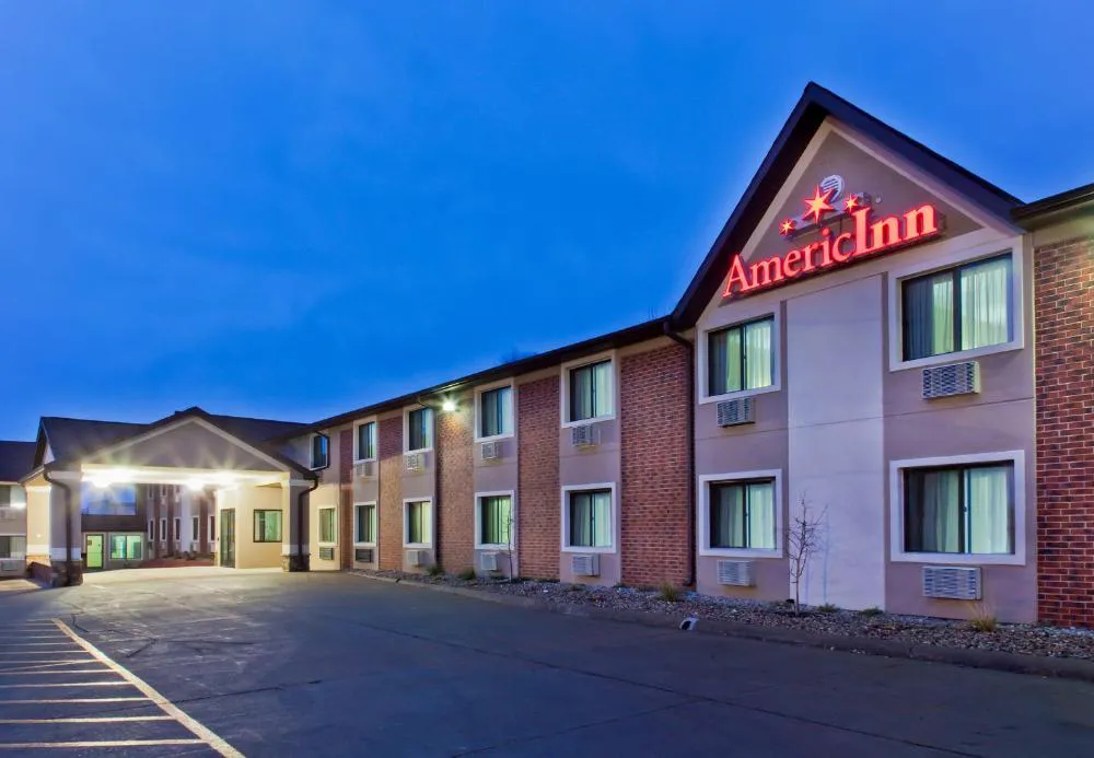 AmericInn by Wyndham Council Bluffs hotel hero