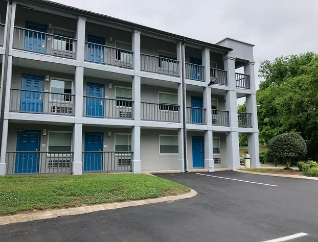 Red Lion Inn & Suites Nashville Airport hotel detail image 4