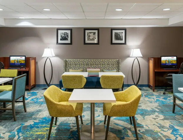 Hampton Inn Kansas City-Lee's Summit hotel detail image 1