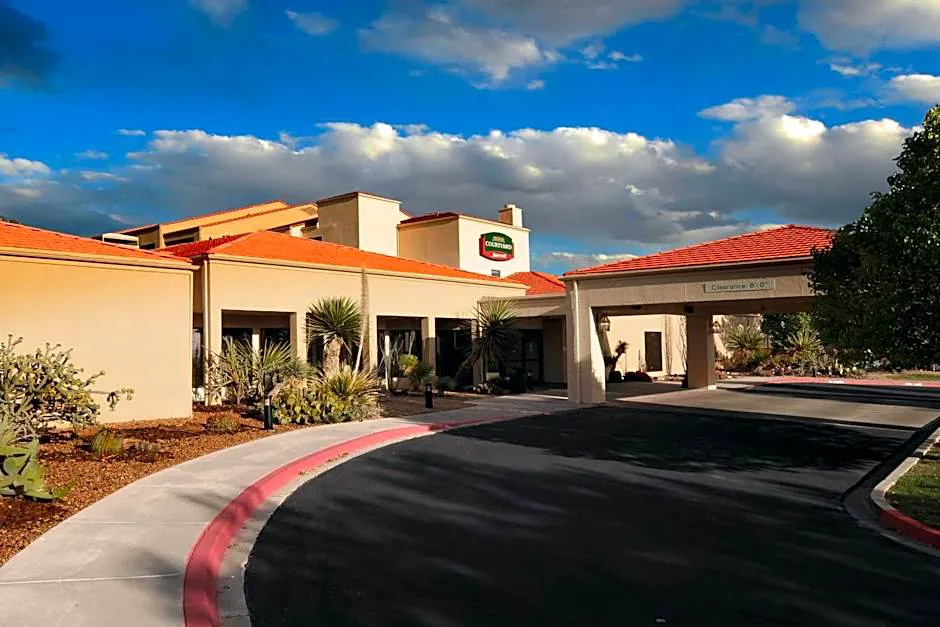 Courtyard by Marriott Albuquerque Airport hotel hero