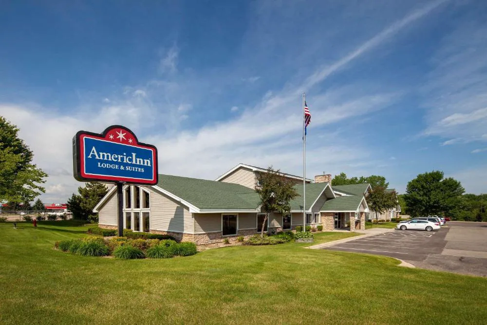 AmericInn by Wyndham Northfield hotel hero