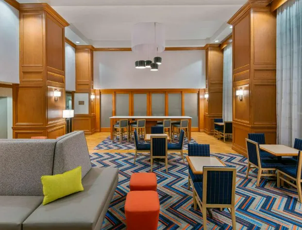 Hampton Inn & Suites Murfreesboro hotel detail image 3