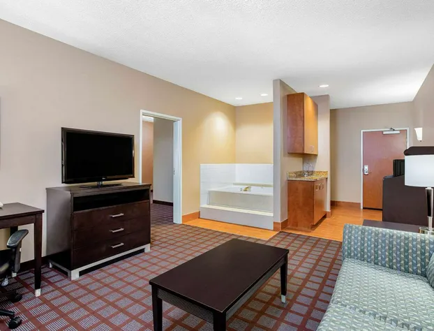 Spark by Hilton Plainfield Indianapolis Airport hotel detail image 4