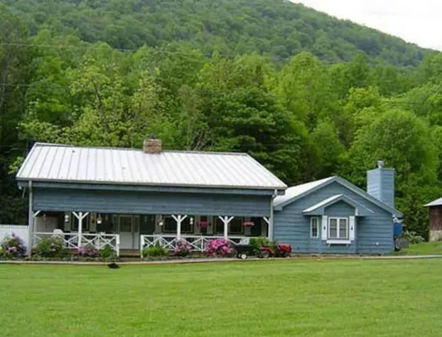 Misty Mountain Ranch B&B hotel detail image 2