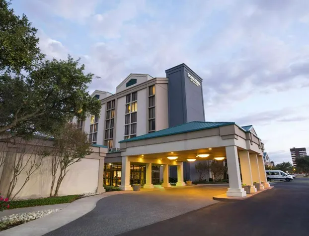 DoubleTree by Hilton Dallas - DFW Airport North hotel detail image 1