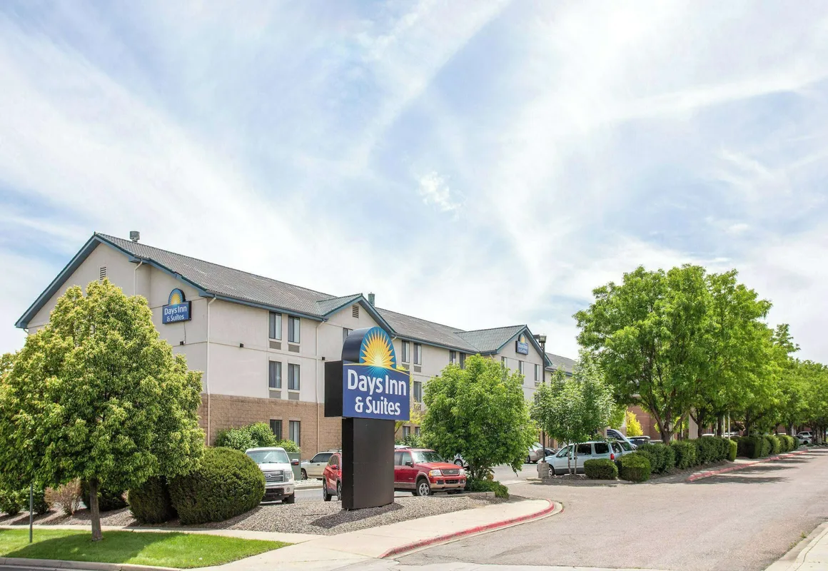Days Inn & Suites by Wyndham Denver International Airport hotel hero