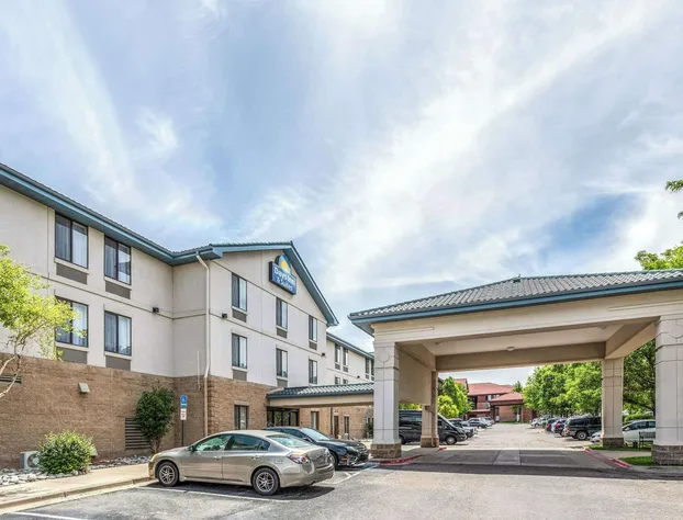 Days Inn & Suites by Wyndham Denver International Airport hotel detail image 4