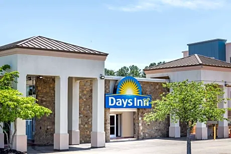 Days Inn by Wyndham Charlottesville/University Area hotel hero