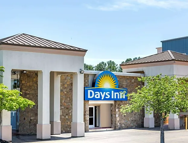 Days Inn by Wyndham Charlottesville/University Area hotel detail image 1