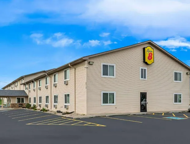 Super 8 by Wyndham Council Bluffs IA Omaha NE Area hotel detail image 1