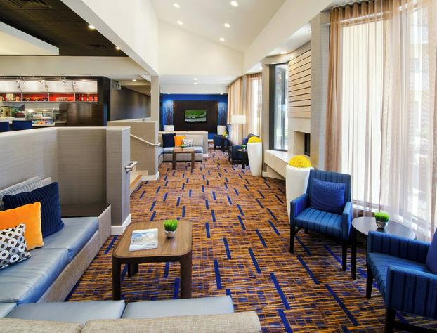 Courtyard by Marriott St Louis Westport Plaza hotel detail image 1