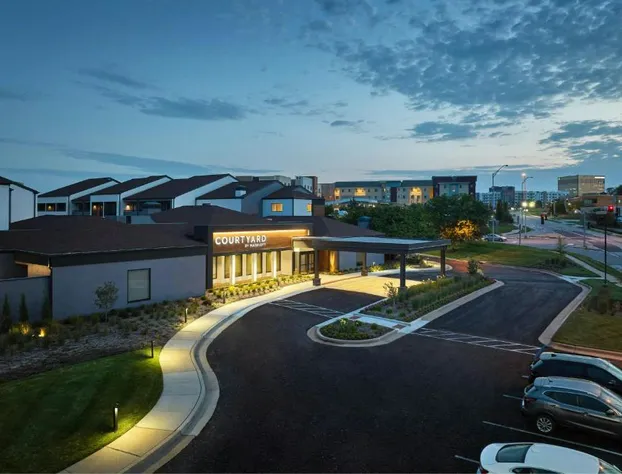 Courtyard by Marriott St Louis Westport Plaza hotel detail image 2