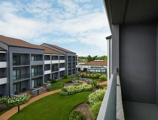 Courtyard by Marriott St Louis Westport Plaza hotel detail image 3