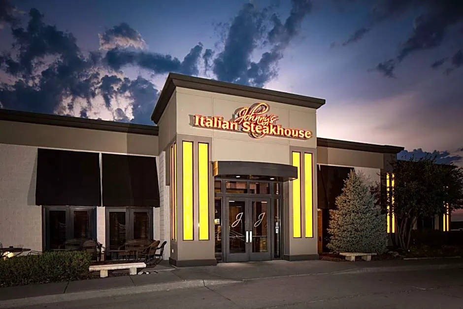 Hilton Garden Inn Des Moines Airport hotel hero