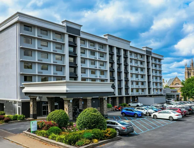 Holiday Inn Niagara Falls State Park Entry by IHG hotel detail image 1
