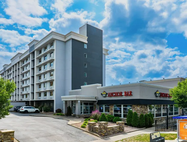 Holiday Inn Niagara Falls State Park Entry by IHG hotel detail image 2