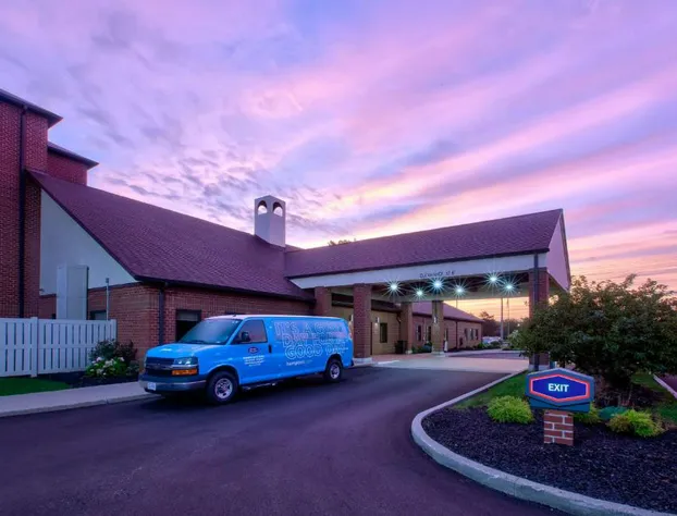 Hampton Inn & Suites Cleveland-Airport/Middleburg Heights hotel detail image 2