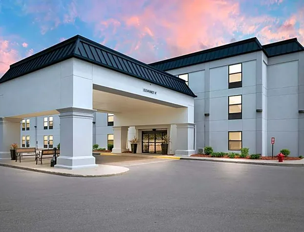 Hampton Inn Grand Rapids-North hotel detail image 2