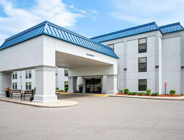 Hampton Inn Grand Rapids-North hotel detail image 1