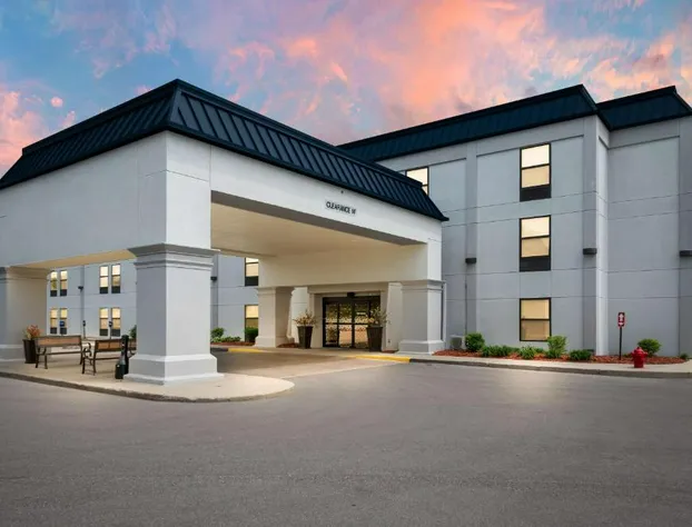 Hampton Inn Grand Rapids-North hotel detail image 2