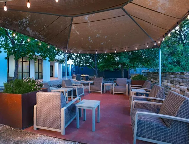 Courtyard by Marriott Austin Airport hotel detail image 4