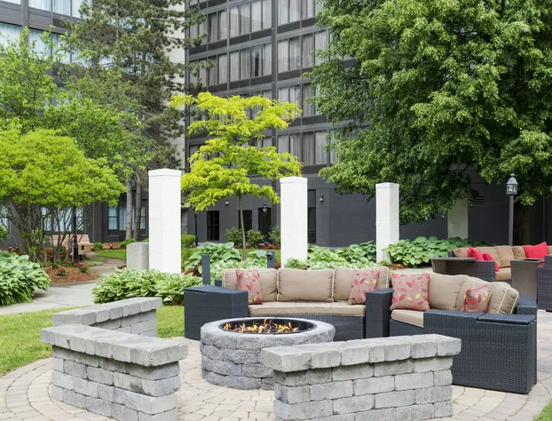 Courtyard by Marriott Boston Logan Airport hotel detail image 1