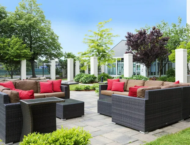 Courtyard by Marriott Boston Logan Airport hotel detail image 2