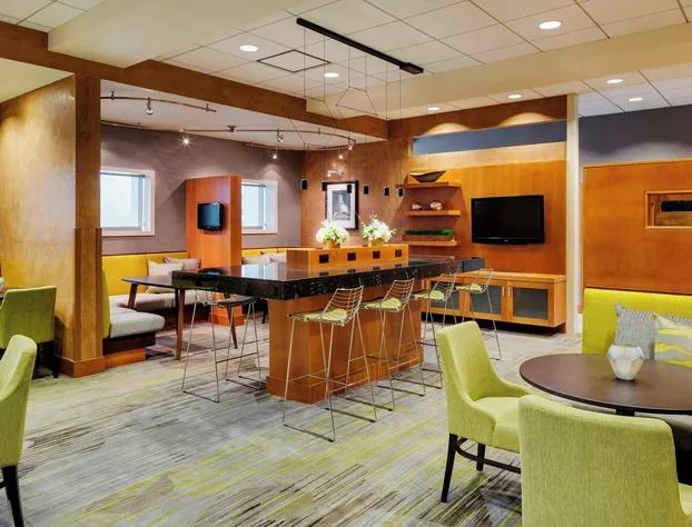 Courtyard by Marriott Boston Logan Airport hotel detail image 4