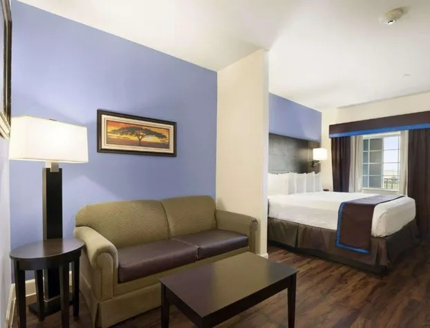 Days Inn & Suites by Wyndham Galveston West/Seawall hotel detail image 3