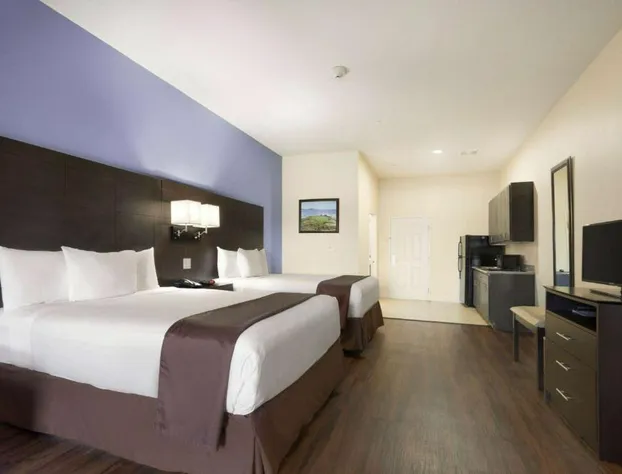 Days Inn & Suites by Wyndham Galveston West/Seawall hotel detail image 4