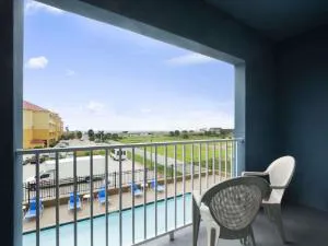 Days Inn & Suites by Wyndham Galveston West/Seawall hotel detail image 1