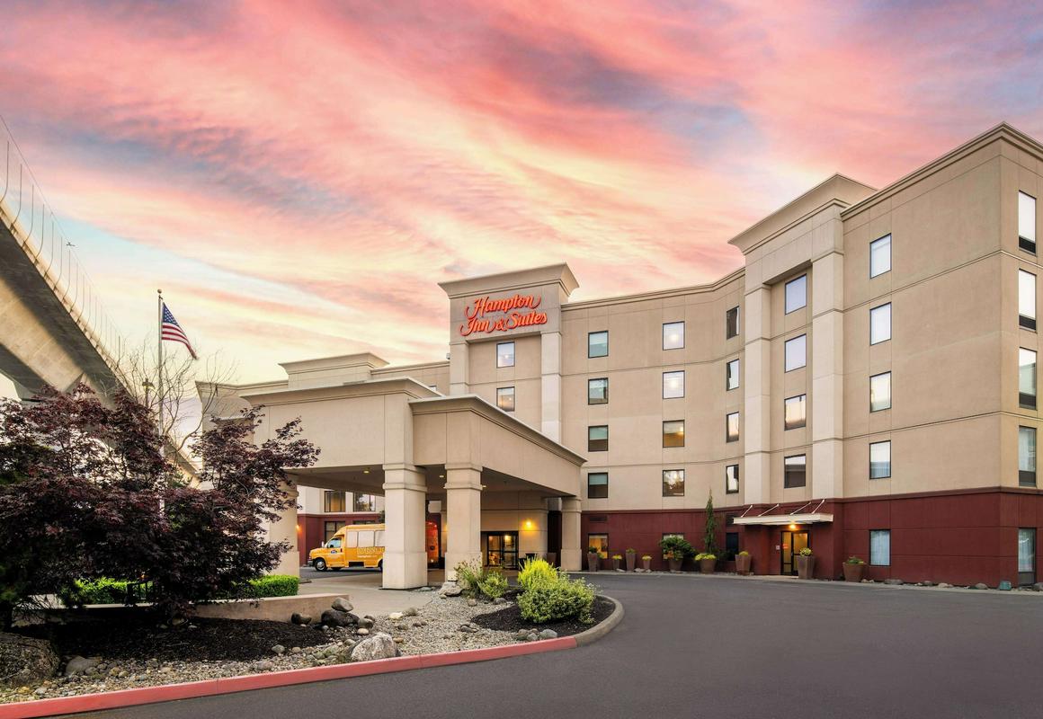 Hampton Inn & Suites Seattle-Airport/28th Ave hotel hero