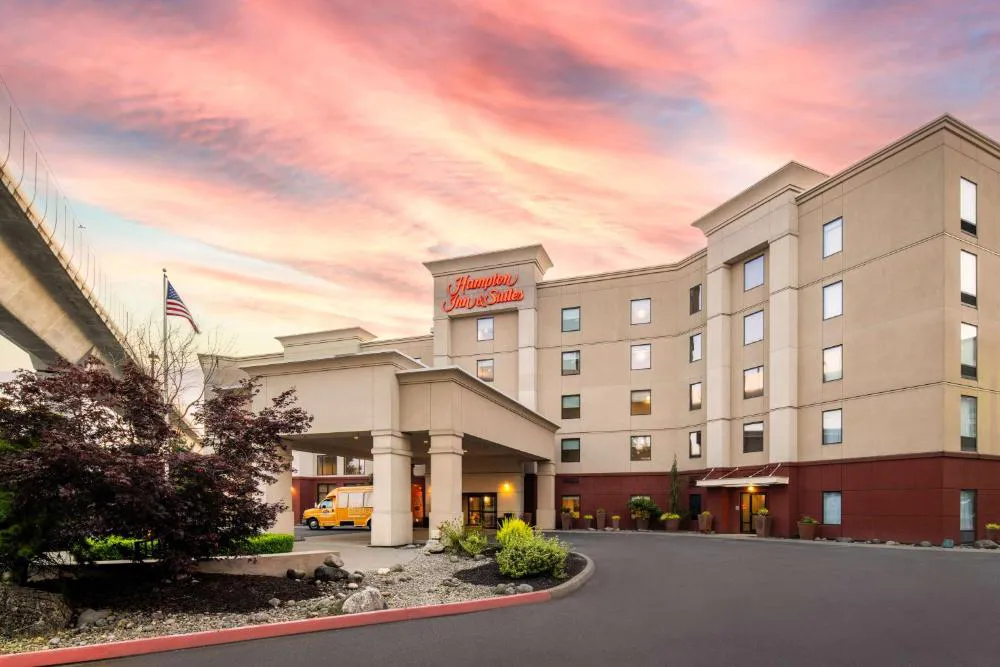 Hampton Inn & Suites Seattle-Airport/28th Ave hotel hero