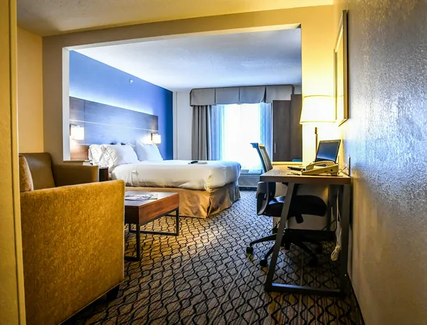 Holiday Inn Express Hotel & Suites Concord by IHG hotel detail image 4