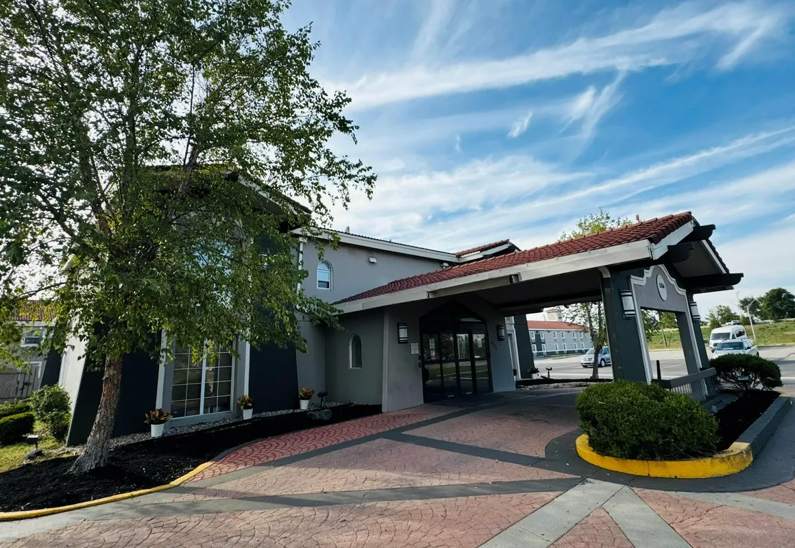 Baymont by Wyndham Indianapolis Airport Lynhurst hotel hero