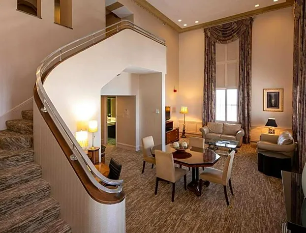 Hilton Cincinnati Netherland Plaza hotel detail image 3