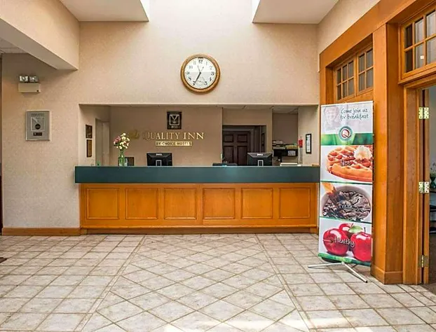 Quality Inn Pittsburgh Airport hotel detail image 3