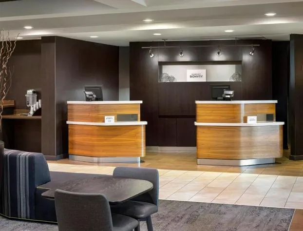 Courtyard St. Louis Airport/Earth City hotel detail image 2