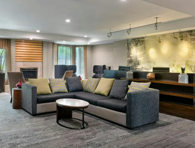 Courtyard St. Louis Airport/Earth City hotel detail image 4