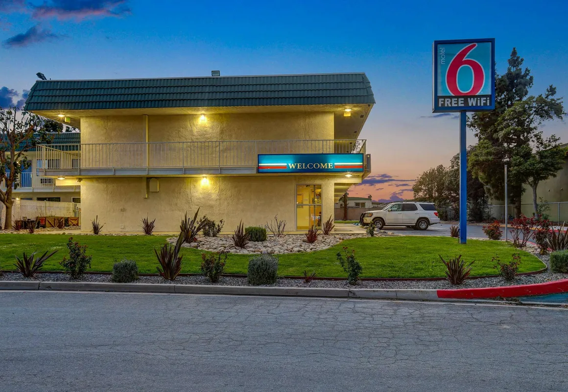 Motel 6 King City, CA hotel hero