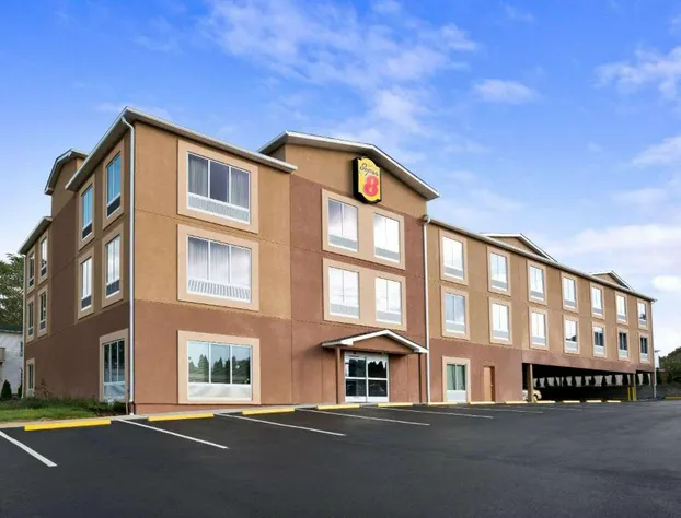 Super 8 by Wyndham Hershey Chocolate Avenue hotel detail image 1