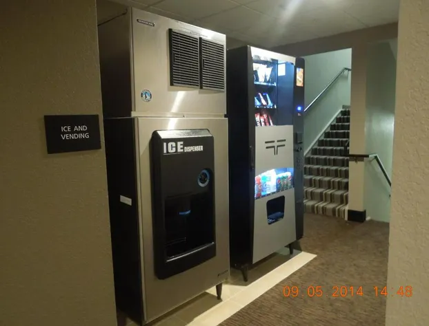 Super 8 by Wyndham Hershey Chocolate Avenue hotel detail image 2