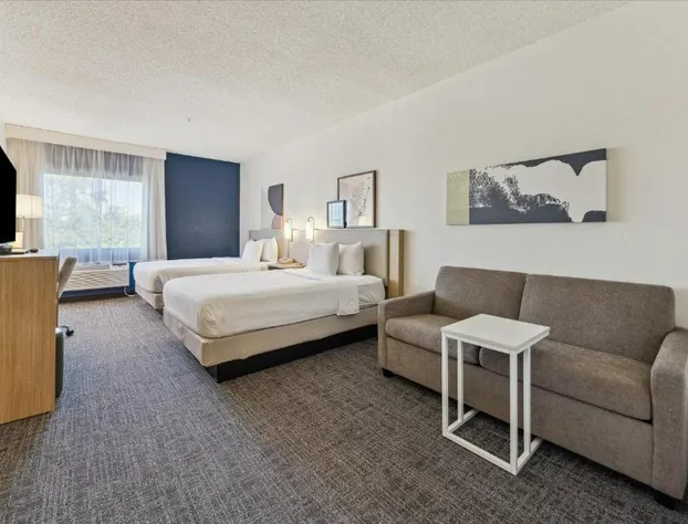 Spark by Hilton Houston near the Galleria hotel detail image 2