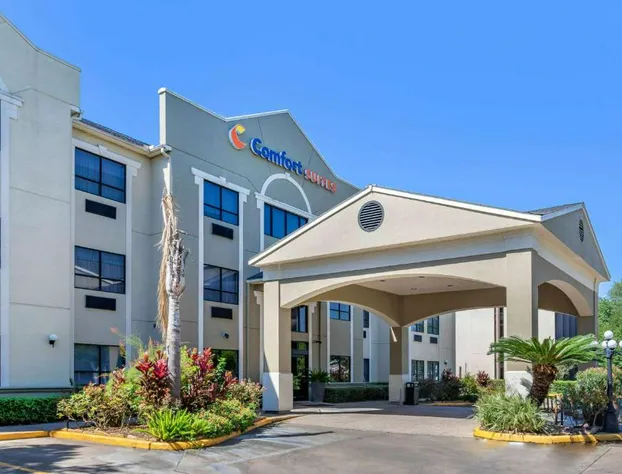 Comfort Suites - Near The Galleria hotel detail image 1