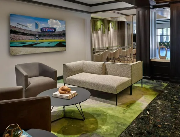 Charlotte Marriott SouthPark hotel detail image 3